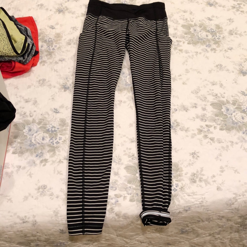 Lululemon Striped Running Pants size 6